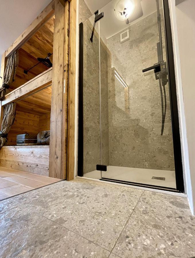 Il Ruscello Mountain Apartment マデージモ エクステリア 写真